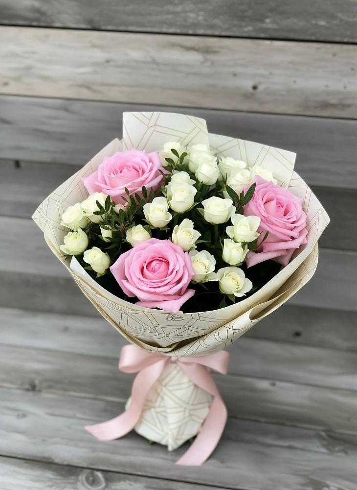 Букет цветов из: Розы в Ликино-Дулево