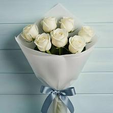 Букет 7 Белых роз Эдлесс Лав в Ликино-Дулево
