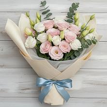 Букет цветов из:  Лизиантусы в Ликино-Дулево