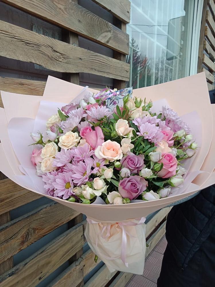 Букет цветов из: Розы и Хризантемы в Ликино-Дулево