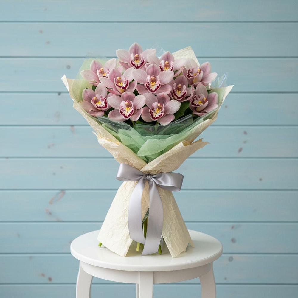 Букет цветов из: Орхидеи и Розы в Ликино-Дулево