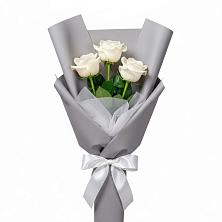 Букет 3 белые розы в Ликино-Дулево