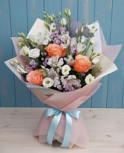 Букет цветов из:  Лизиантусы, Розы, Альстромерии и Гипсофила в Ликино-Дулево