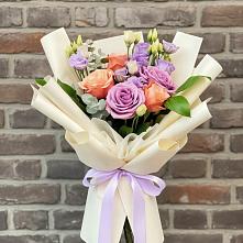 Букет цветов из:  Лизиантусы и Розы #REPLACE_PRED# Ликино-Дулево