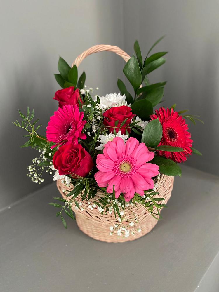 Цветочная композиция из Розы, Хризантемы и Герберы в корзине в Ликино-Дулево