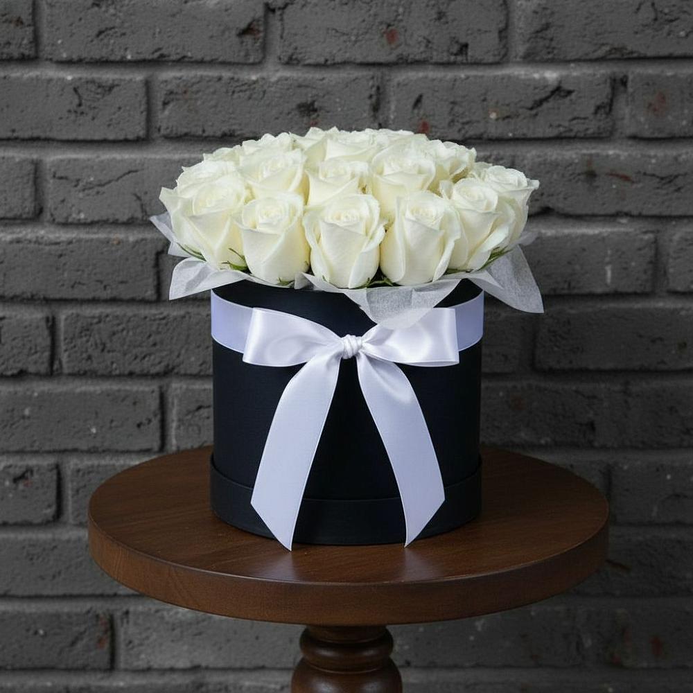 Цветочная композиция из Розы в шляпной коробке в Ликино-Дулево