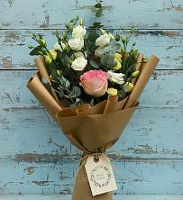 Букет цветов из:  Розы и Лизиантусы в Ликино-Дулево