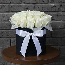 Цветочная композиция из Розы в шляпной коробке в Ликино-Дулево